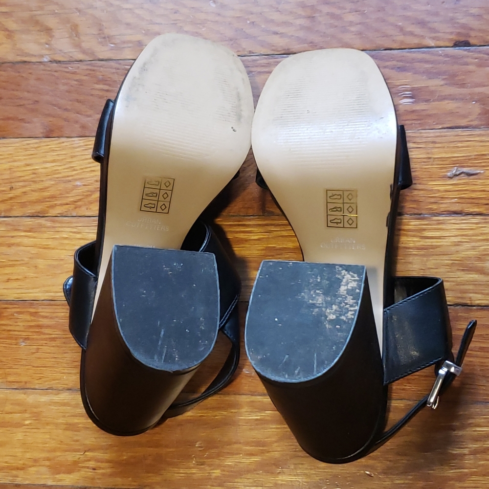 SOLD Urban Outfitters Austin Black Platform High Heel Sandals Sz 9 Chunky Block - Picture 8 of 8